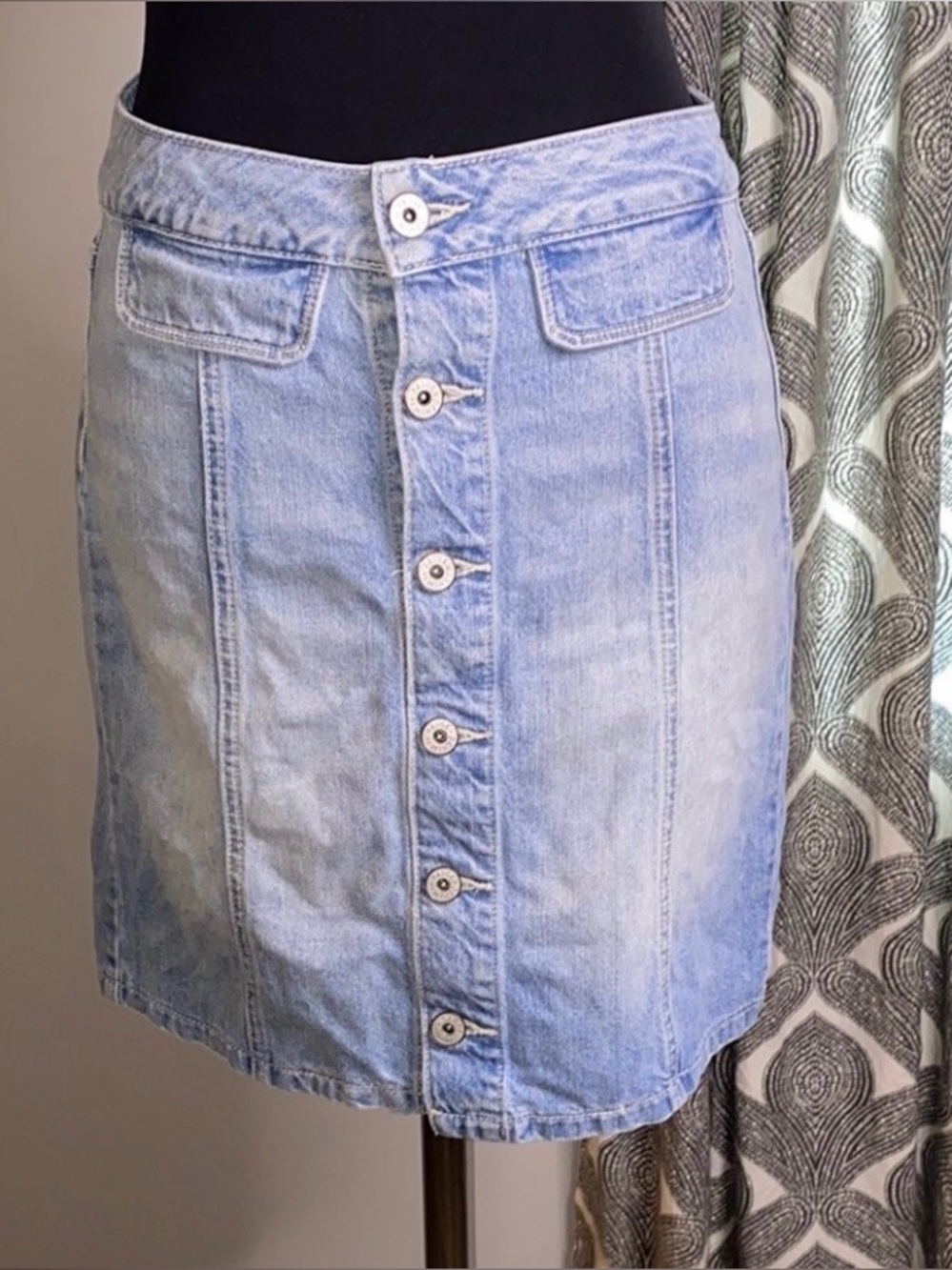 PAIGE Light Blue Denim Button-Front Mini Skirt size 27 6